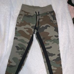 Guess pants